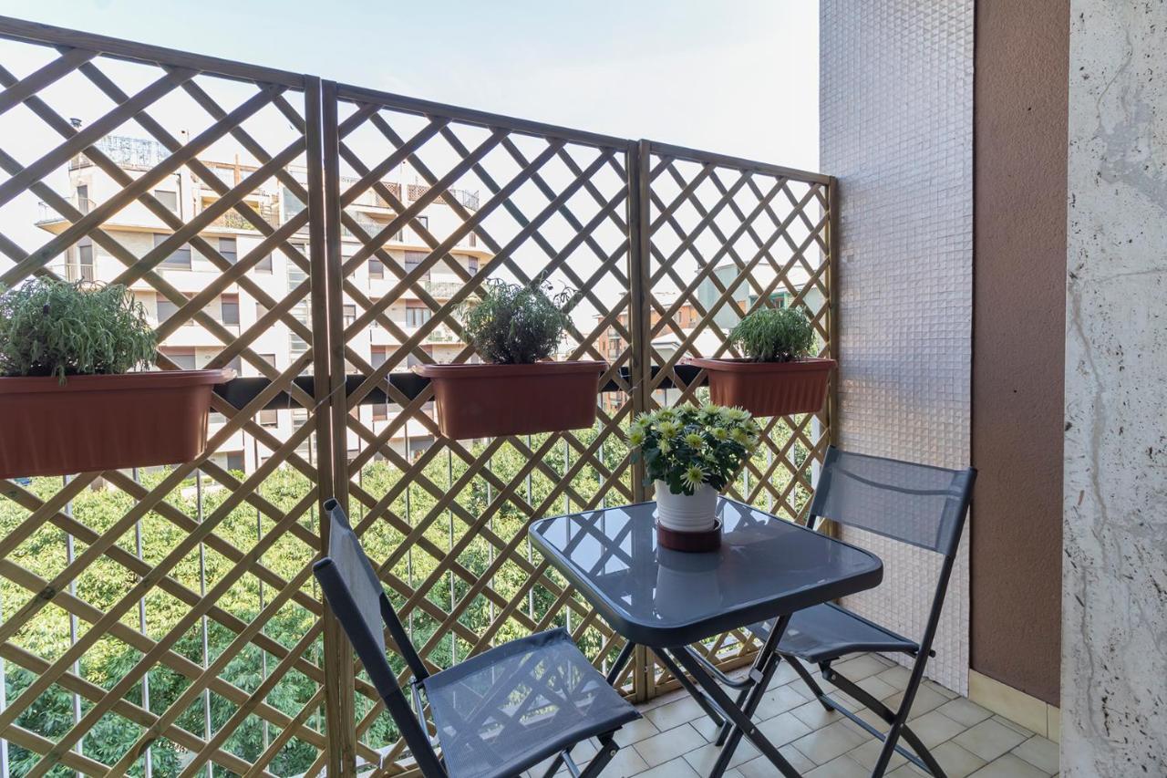 Appartamento Altido Trendy Flat With Balcony, Easy Access To Milan Centre Esterno foto